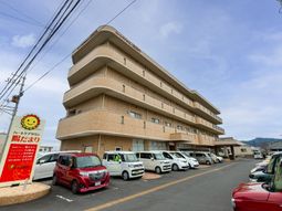 多層建築の外観