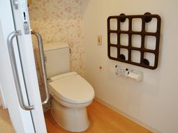 清潔感のある明るいトイレ