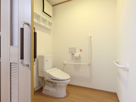 バリアフリーのトイレ設備