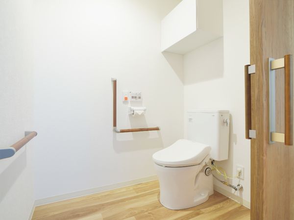 清潔なトイレの空間