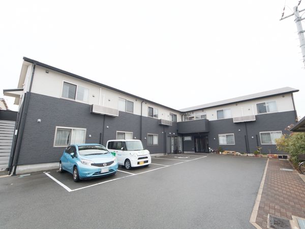 清潔な外観の建物