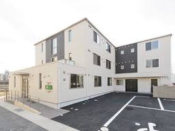 清潔感のある建物の外観