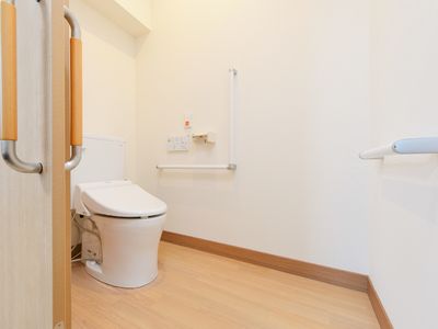 手すり付きトイレ空間