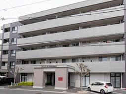 清潔感のあるエントランス