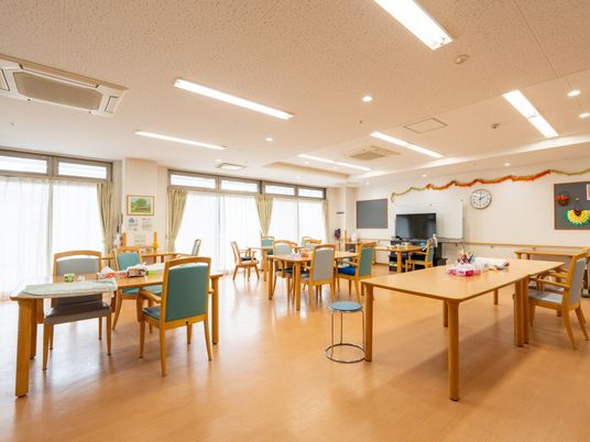 明るいダイニングルーム