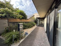 広々とした中庭