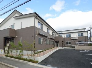 新築そうな施設外観