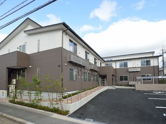 新築そうな施設外観
