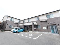 ゆったり駐車できる外観