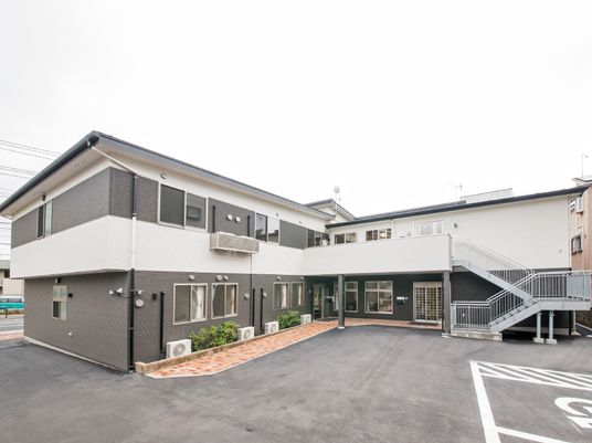 清潔感のある建物の外観
