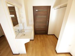 洗面台がある居室入口