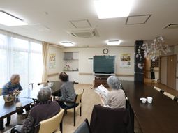 居心地の良い明るい食堂