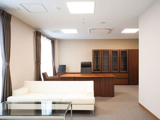 シンプルなオフィス室内