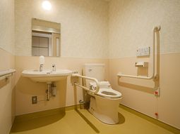バリアフリーのトイレ設備