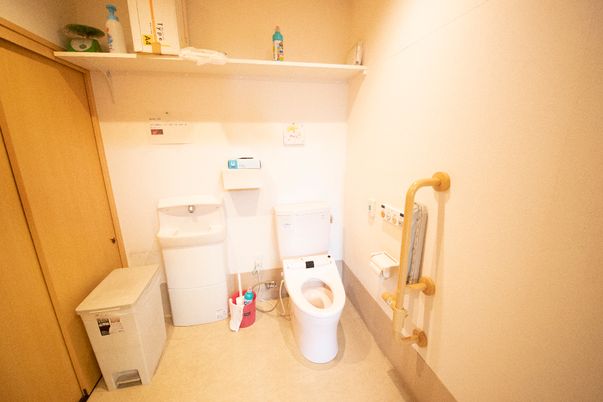 バリアフリーのトイレ設備