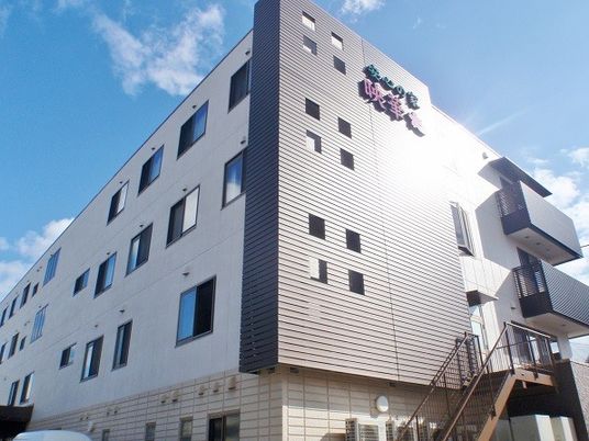 外観の建物正面  