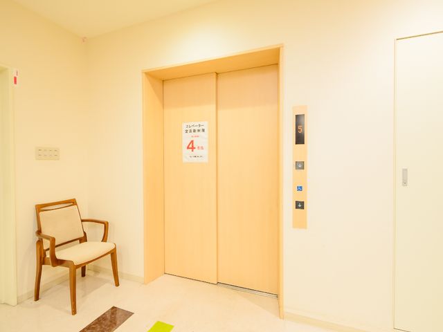 清潔なエレベーターホール