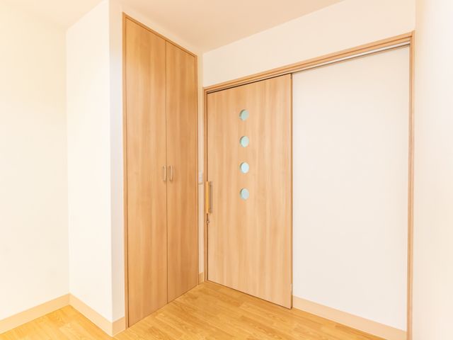 温かい木の温もりを感じる居室