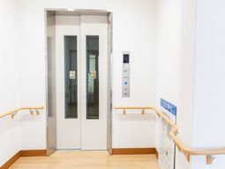 バリアフリーエレベーター設置