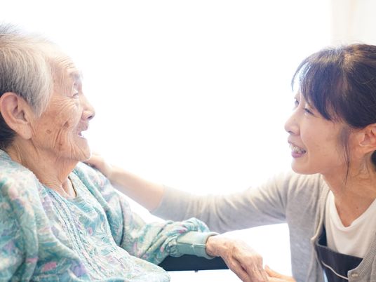 介護者と利用者の笑顔