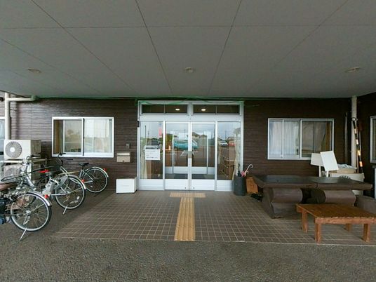 入り口付近の外観