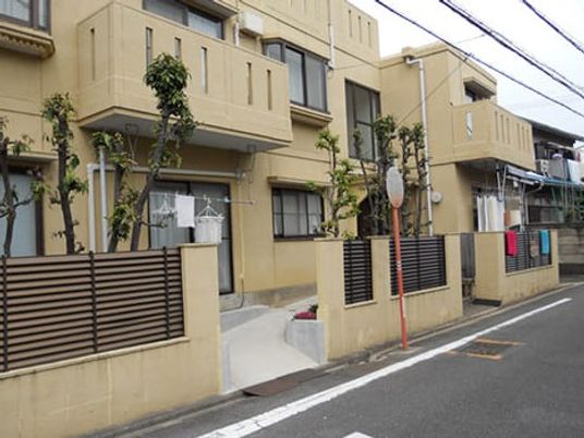 住宅風の外観  
