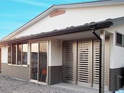 清潔感のある建物の外観