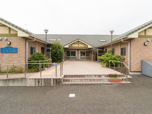 ゆったりとした施設のエントランス