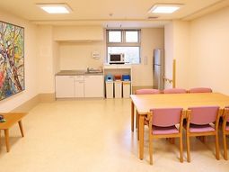 明るいダイニングスペース