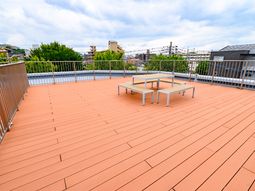 広々とした屋上テラス