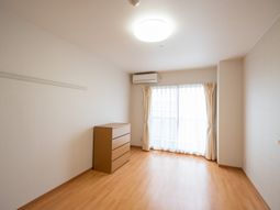 明るい居室の空間