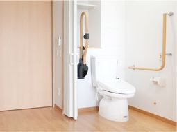 バリアフリーのトイレ設備