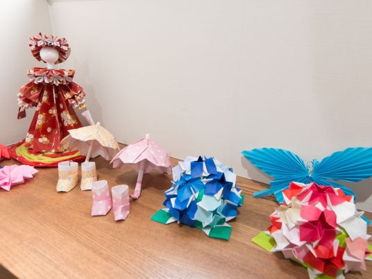 色鮮やかな折り紙作品