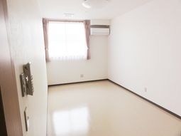 清潔感ある居室空間