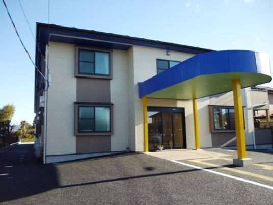 きれいな建物のエントランス