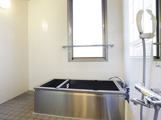 バリアフリー浴室設備