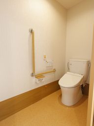 手すり付きトイレ空間