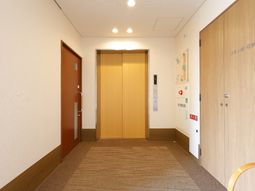 清潔感のある廊下の一角