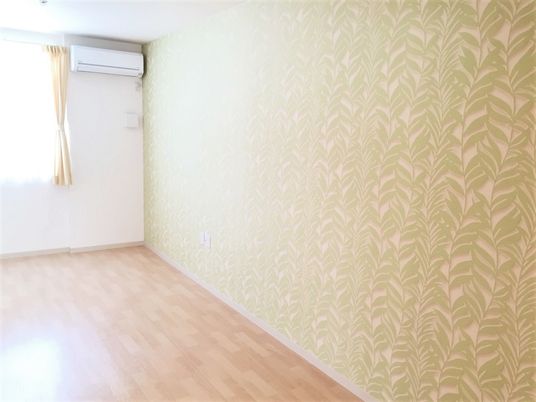 エアコン付き明るい居室