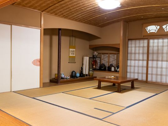 和風の落ち着いた居室
