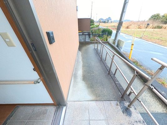 清潔感のあるエントランス