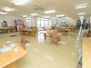 広々としたダイニングルーム