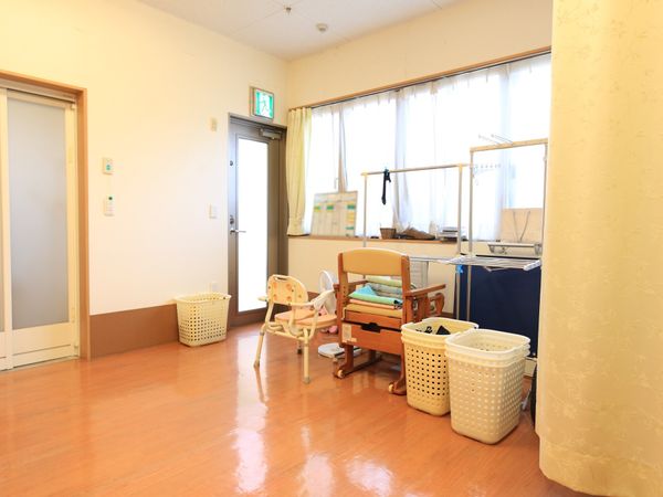 居室の一角と設備