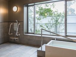 清潔感のある浴室空間