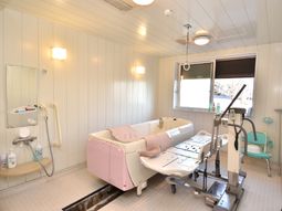 清潔な浴室設備