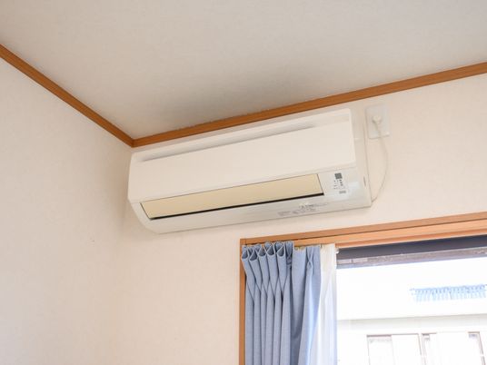壁掛け型エアコンの室内部