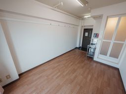 ゆったりとした明るい居室