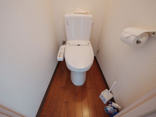 バリアフリー設計のトイレ