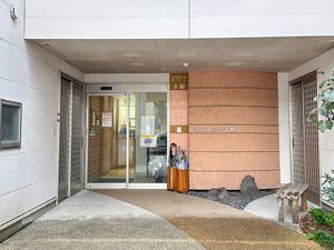 落ち着いたエントランス