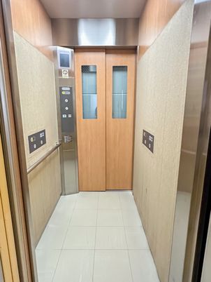 安全で快適なエレベーター
